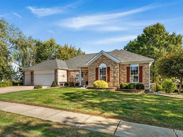 166 Tennessee Walker Way, St Peters, MO 63376