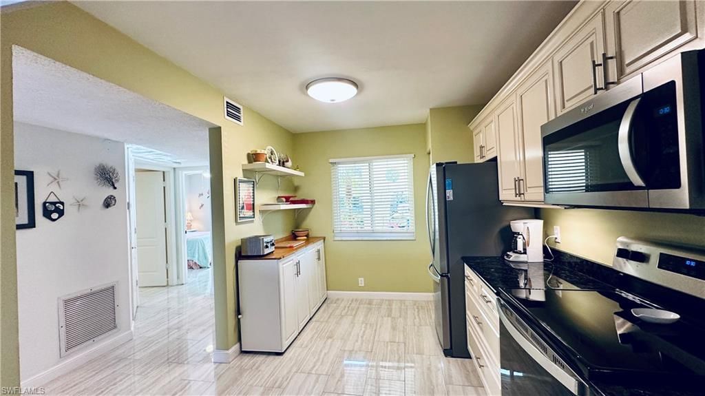 7824 Emerald Cir , Unit 104, Naples, FL 34109 Photo