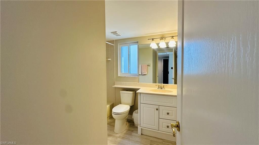 7824 Emerald Cir , Unit 104, Naples, FL 34109 Photo