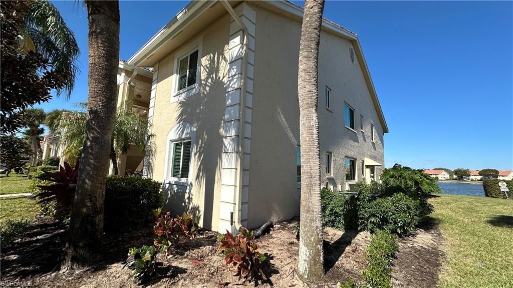 7824 Emerald Cir , Unit 104, Naples, FL 34109 Photo