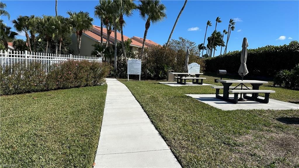 7824 Emerald Cir , Unit 104, Naples, FL 34109 Photo