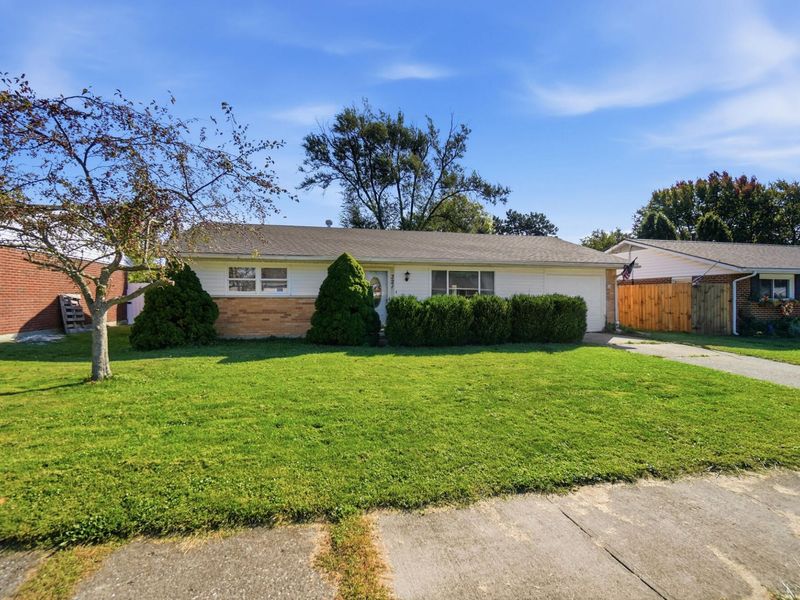 321 Mumford Drive, Troy, OH 45373 Photo 1