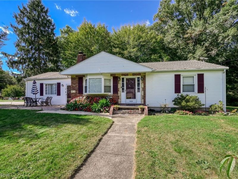 1484 Elm Grove Avenue, Akron, OH 44312 Photo 1