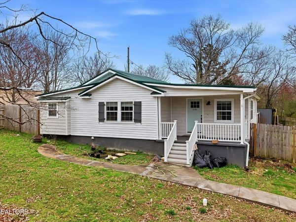 1080 6th St , Cleveland, TN 37311