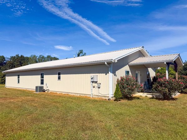 97 Shannon Rd, Leoma, TN 38468