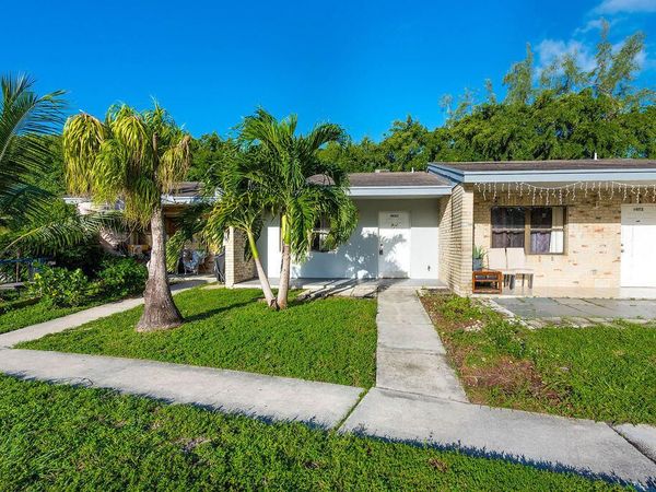 4953 Freedom Circle, Unit 302, Lake Worth, FL 33462