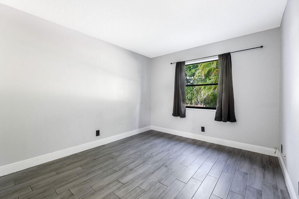 4953 Freedom Circle, Unit 302, Lake Worth, FL 33462 Photo