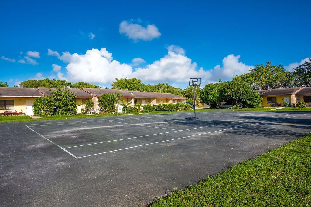4953 Freedom Circle, Unit 302, Lake Worth, FL 33462 Photo