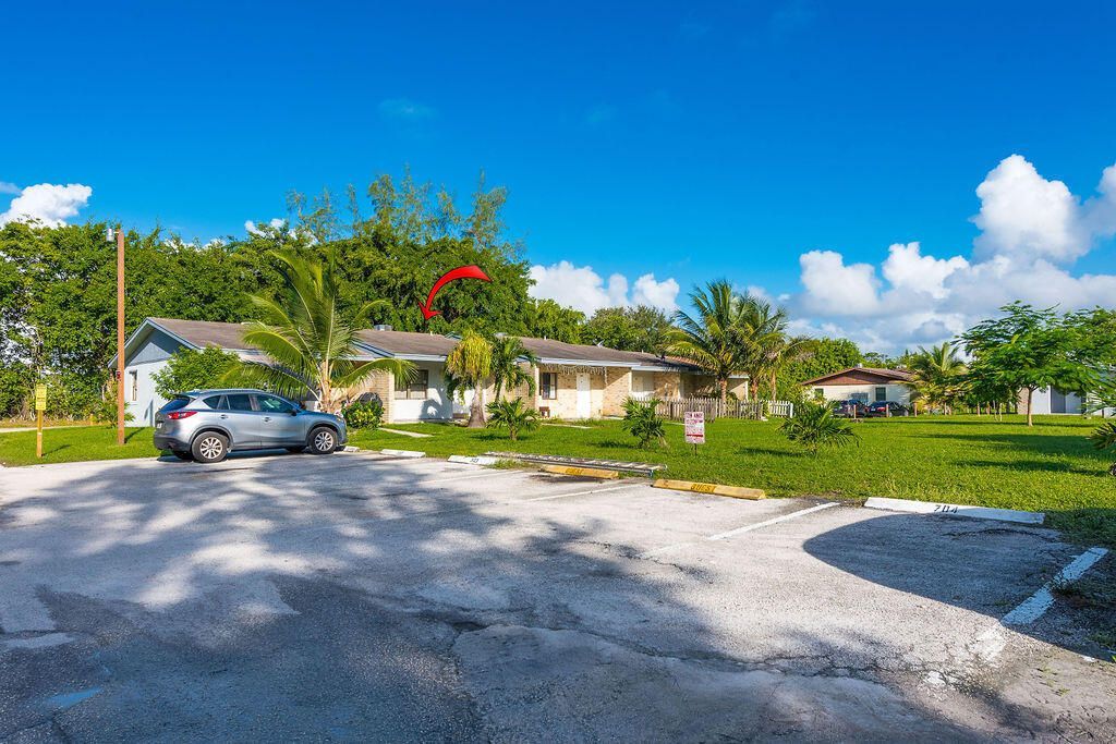 4953 Freedom Circle, Unit 302, Lake Worth, FL 33462 Photo