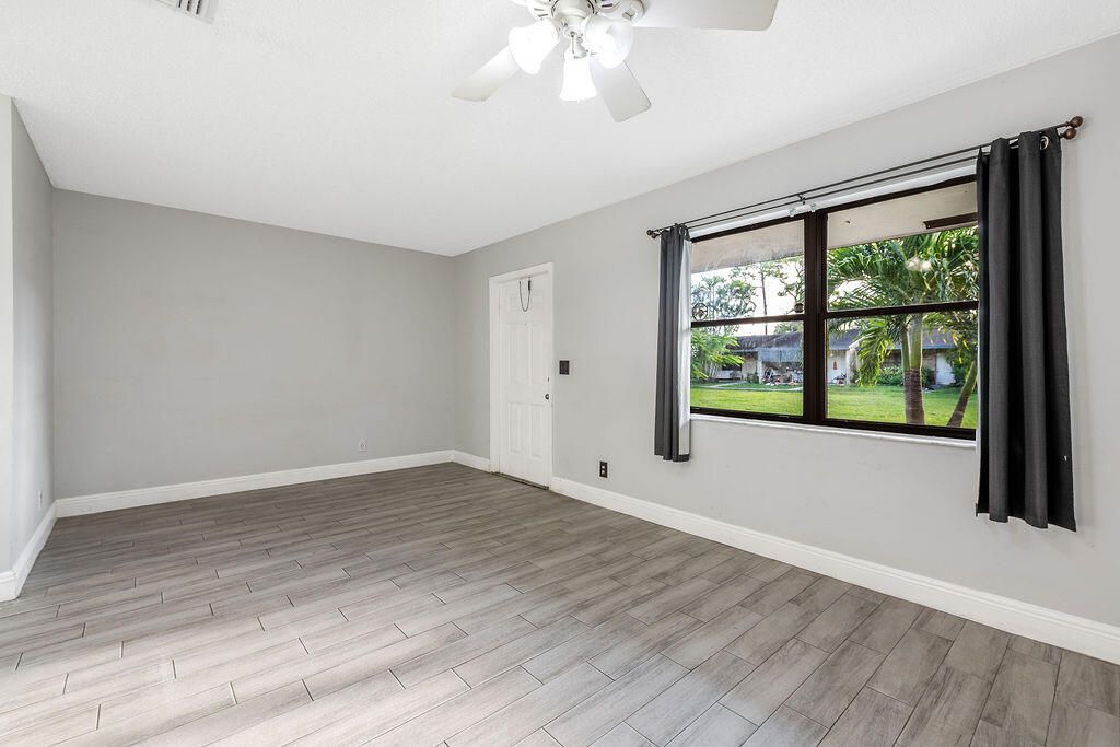 4953 Freedom Circle, Unit 302, Lake Worth, FL 33462 Photo