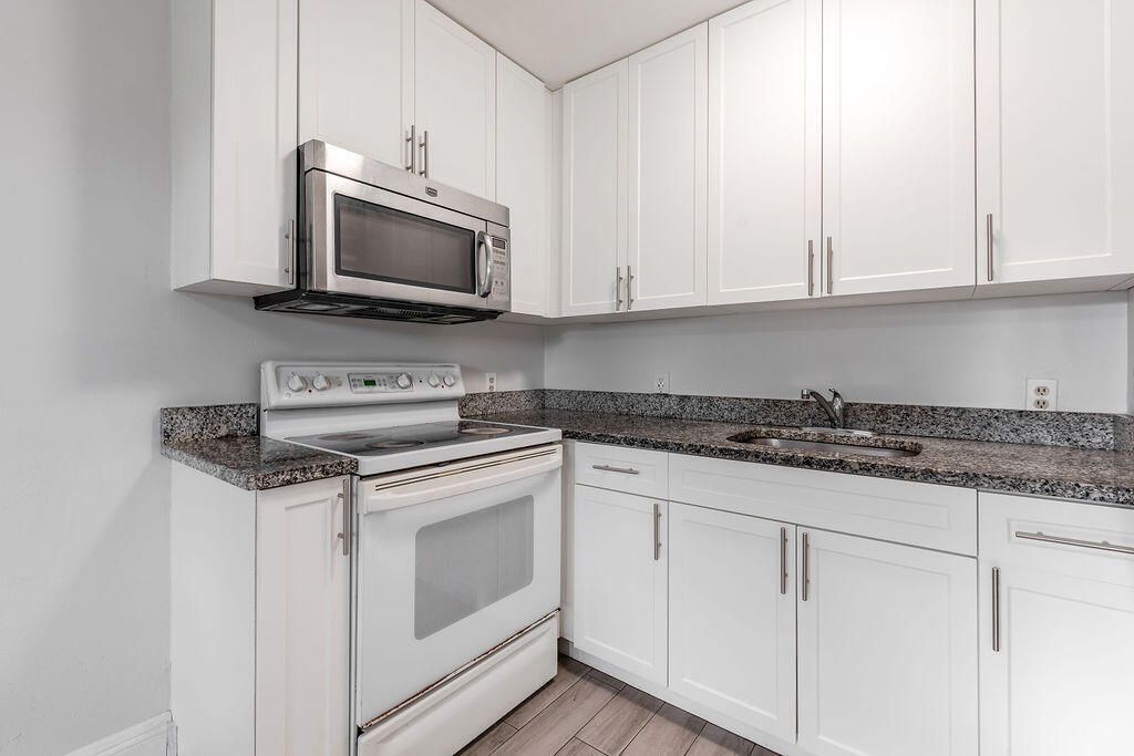 4953 Freedom Circle, Unit 302, Lake Worth, FL 33462 Photo