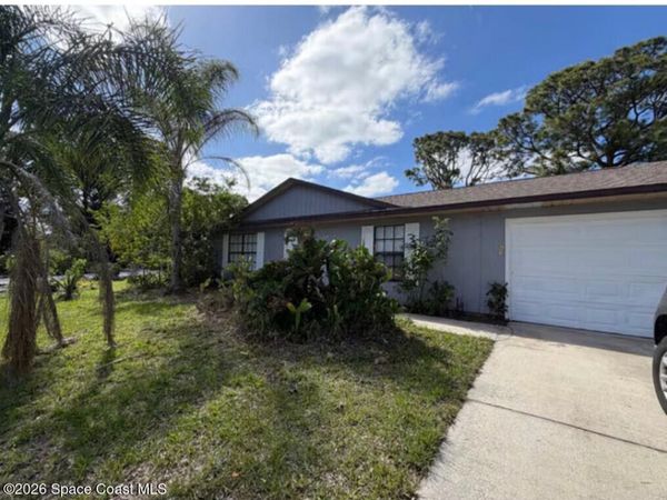 1000 Pope Street NW , Palm Bay, FL 32907