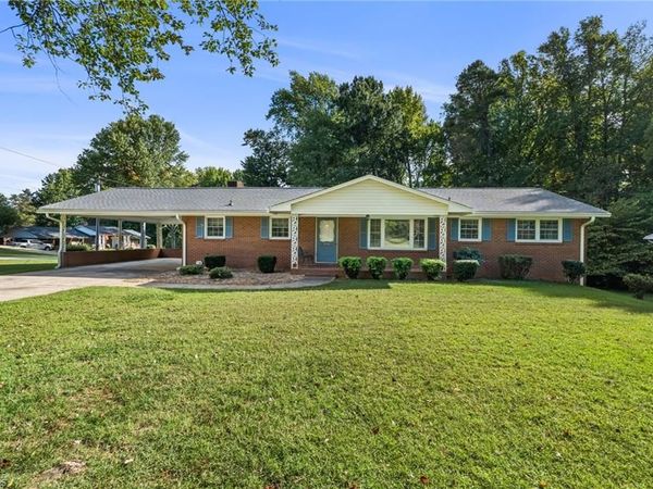 718 Corjon Road, Kernersville, NC 27284
