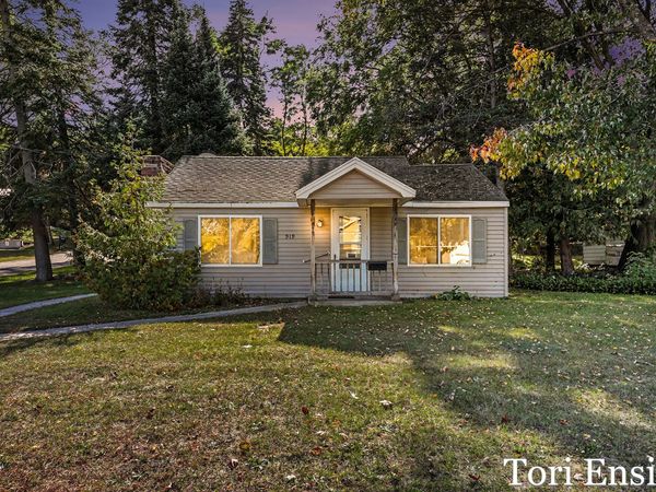 919 W Grove Street, Greenville, MI 48838