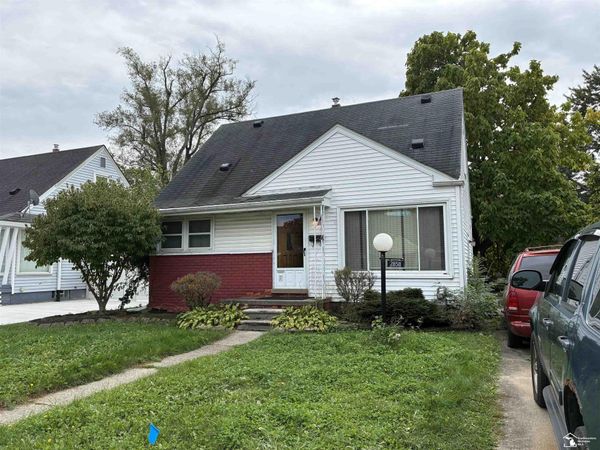 28511 James Street, Garden City, MI 48135
