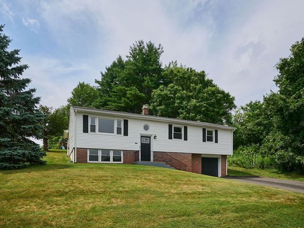 194 Pleasant St, East Longmeadow, MA 01028