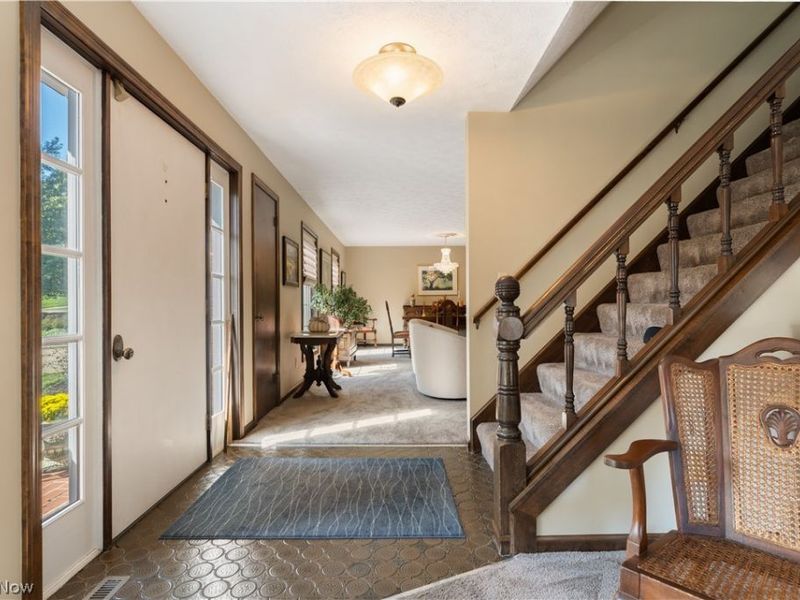 211 22nd Street NW, Canton, OH 44709 Photo 2