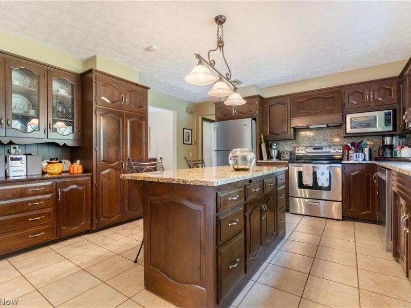 211 22nd Street NW, Canton, OH 44709 Photo 9