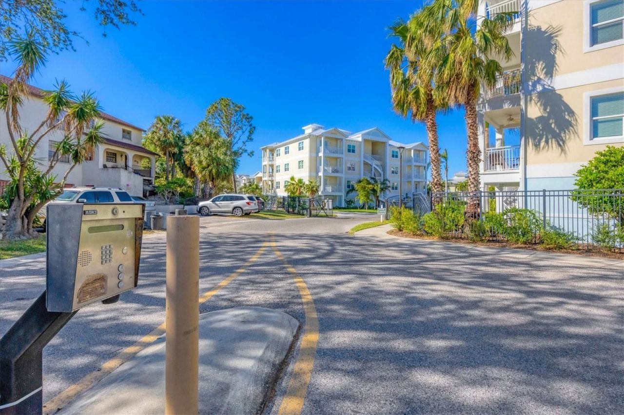 7820 34th Avenue W, Unit 201, Bradenton, FL 34209 Photo