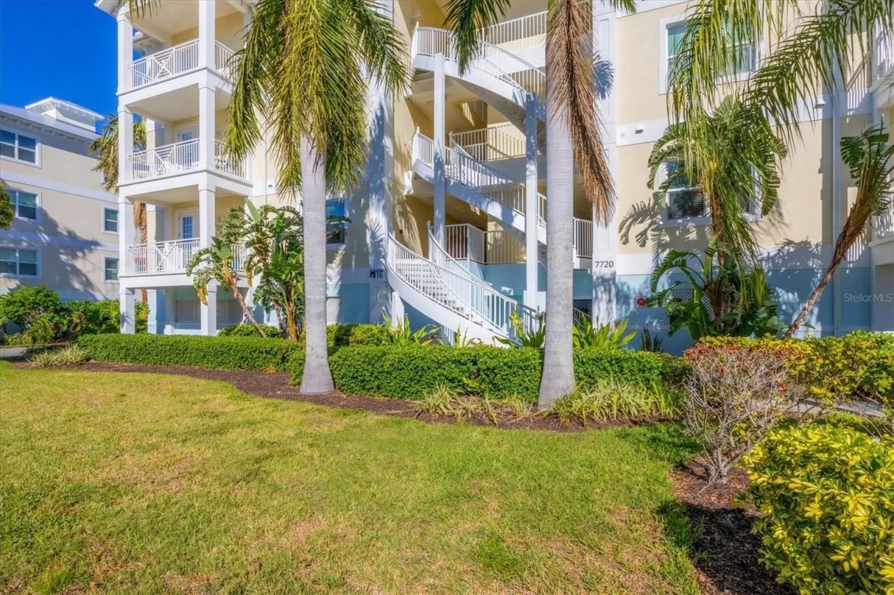 7820 34th Avenue W, Unit 201, Bradenton, FL 34209 Photo