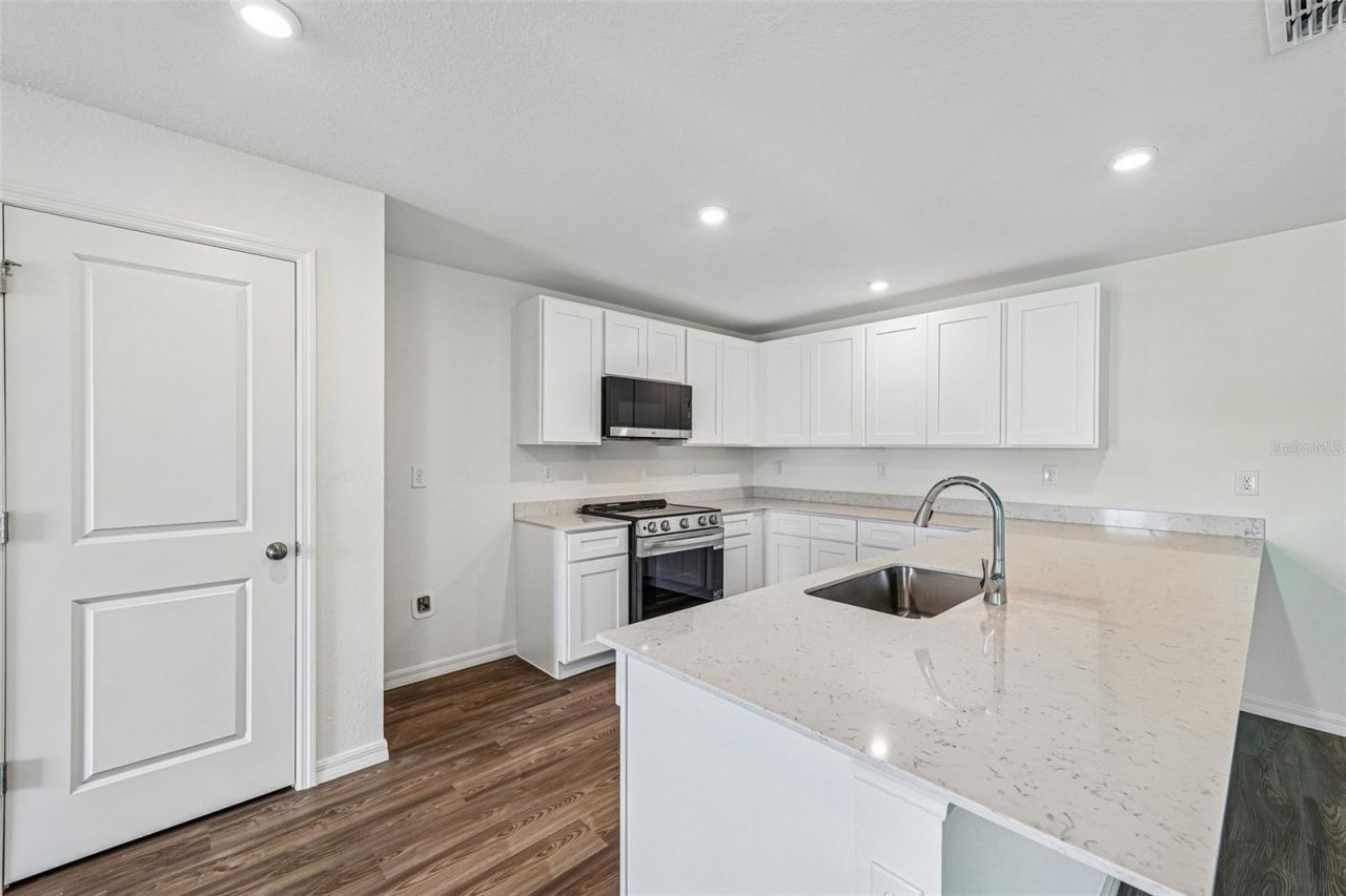 8235 97th Court , Vero Beach, FL 32967 Photo