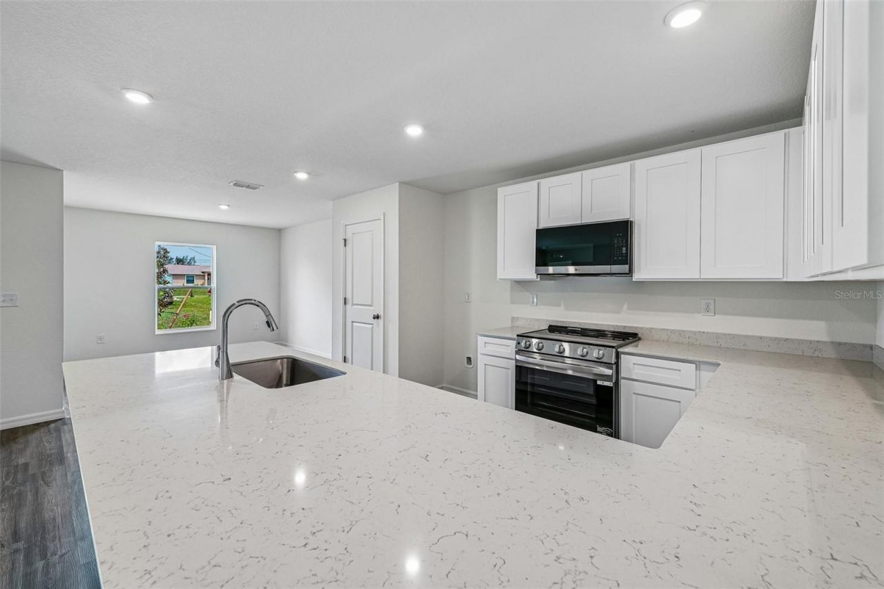 8235 97th Court , Vero Beach, FL 32967 Photo