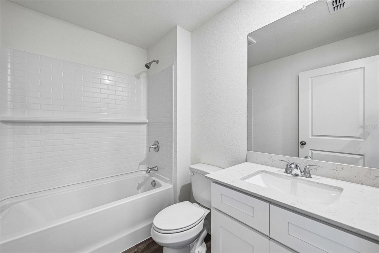 8235 97th Court , Vero Beach, FL 32967 Photo