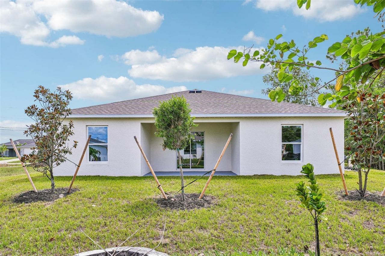 8235 97th Court , Vero Beach, FL 32967 Photo