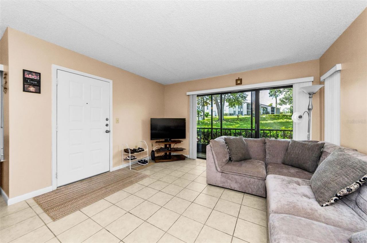 2575 Pine Ridge Way S, Unit E1, Palm Harbor, FL 34684 Photo