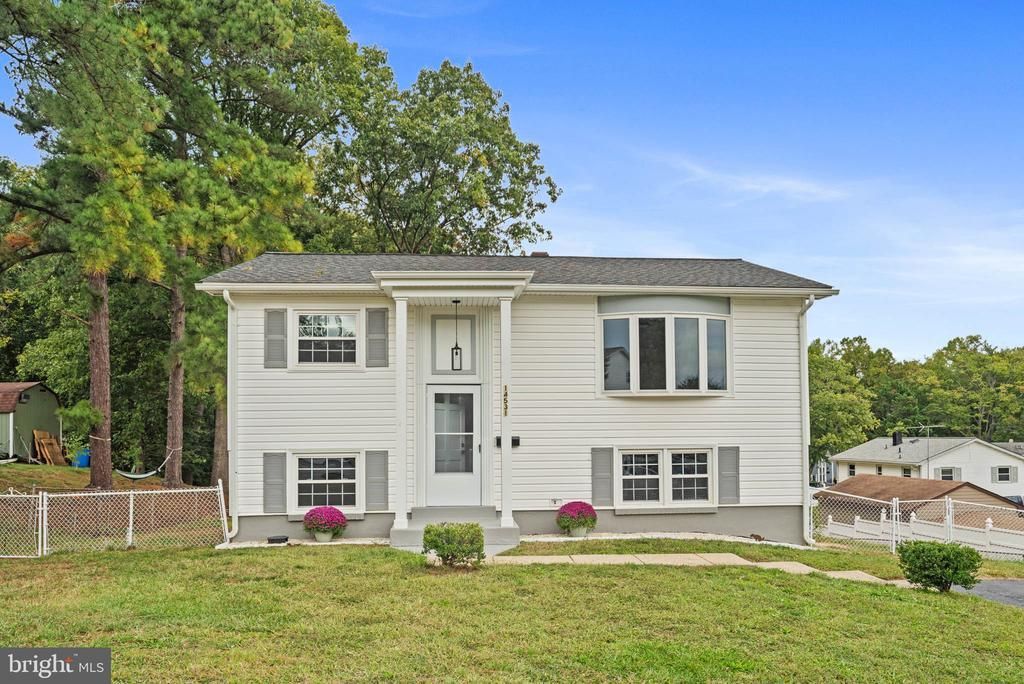 14531 Fullerton Road, Woodbridge, VA 22193 Main Photo