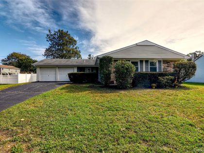 7 Tinder Lane  Lake Grove, NY 11755