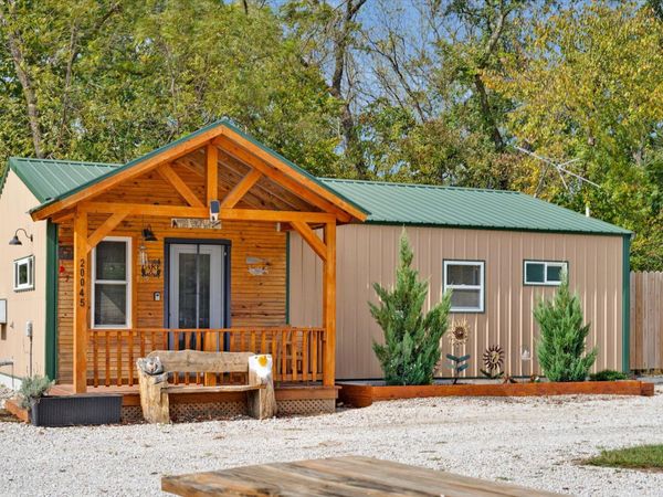 20045 E 1900th Road , Fair Play, MO 65649