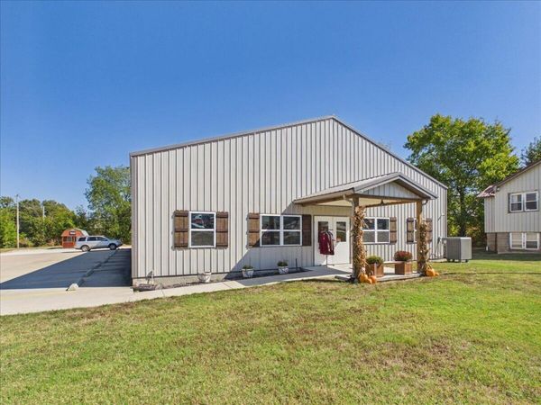 200 S Ash Street , Buffalo, MO 65622