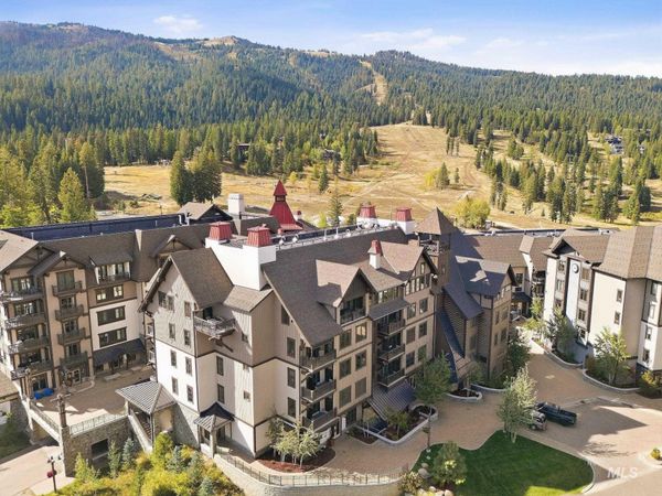 760 Village Drive, Unit 406 &, Donnelly, ID 83615