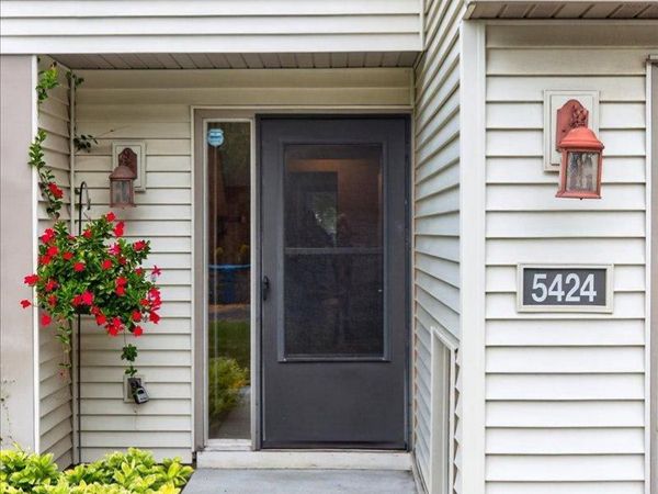5424 Sanibel Drive, Minnetonka, MN 55343