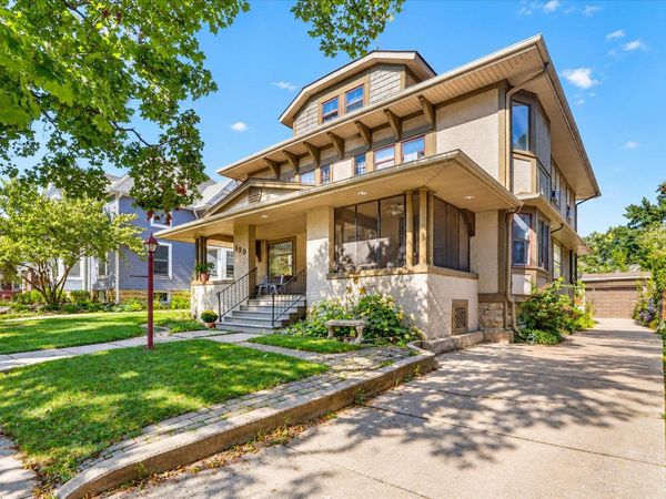 129 Lawn Place, ROCKFORD, IL 61103