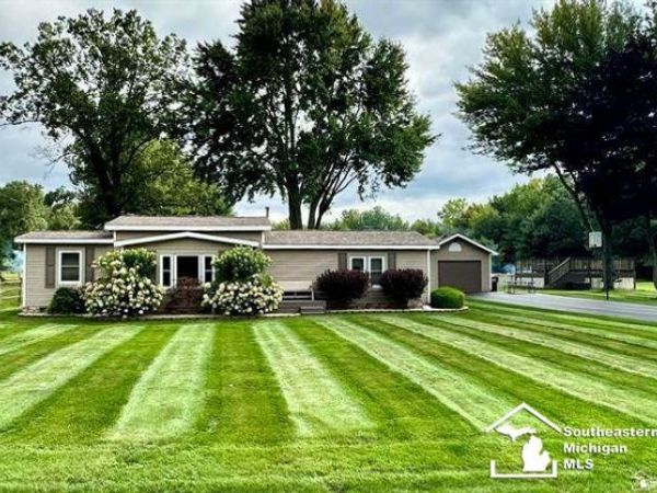 3501 W Erie Road, Temperance, MI 48182