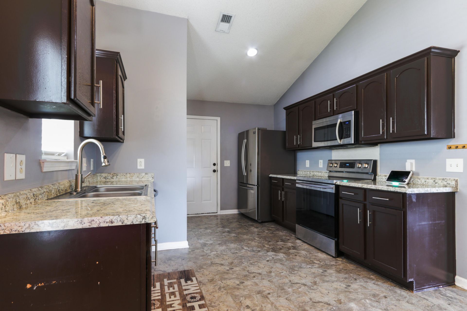 213 Dovetail Circle Photo 10