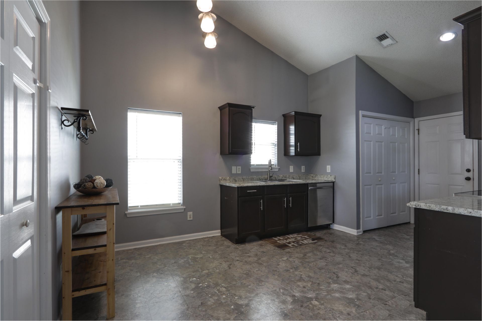 213 Dovetail Circle Photo 11