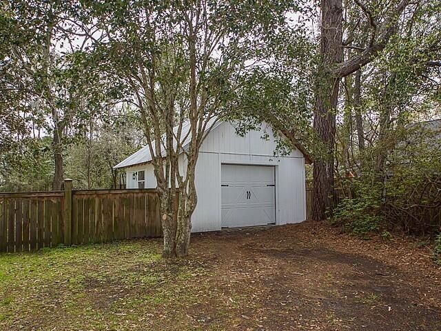 486 Woodland Shores Road Photo 30