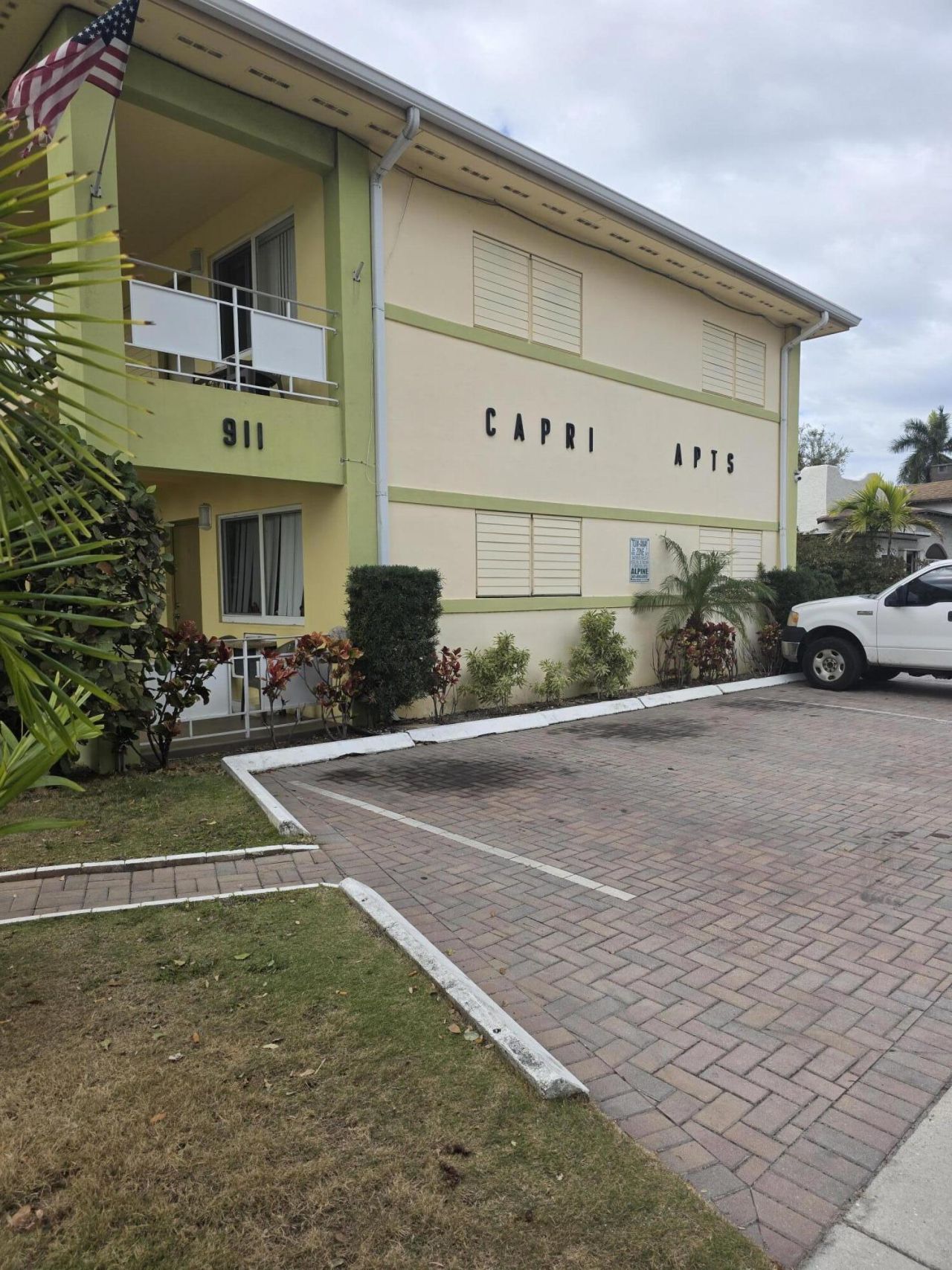 911 N Federal Highway, Unit 101, Lake Worth Beach, FL 33460 Photo