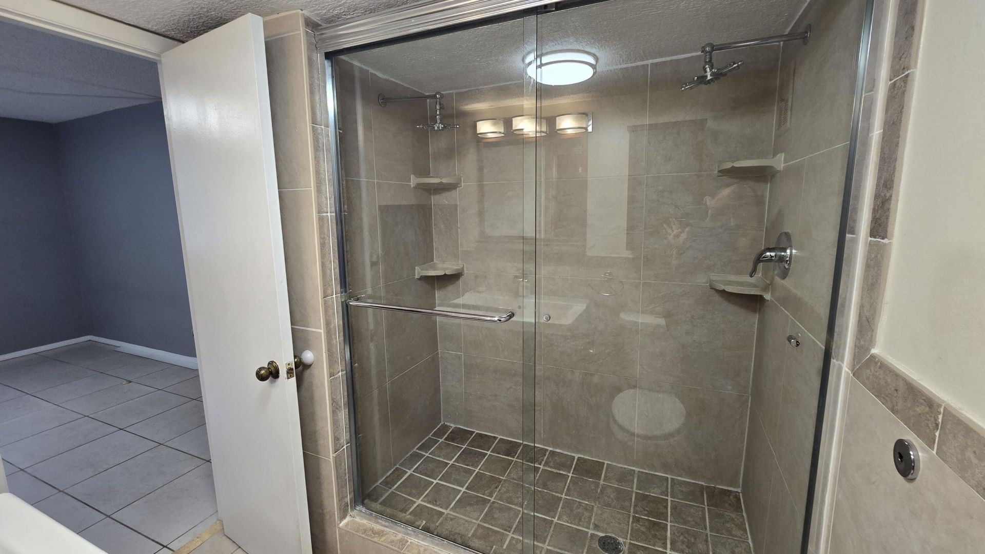 6190 Woodlands Boulevard, Unit 107, Tamarac, FL 33319 Photo