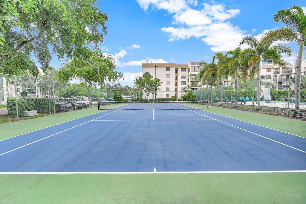 6190 Woodlands Boulevard, Unit 107, Tamarac, FL 33319 Photo