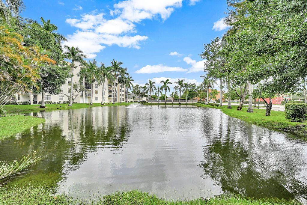 6190 Woodlands Boulevard, Unit 107, Tamarac, FL 33319 Photo