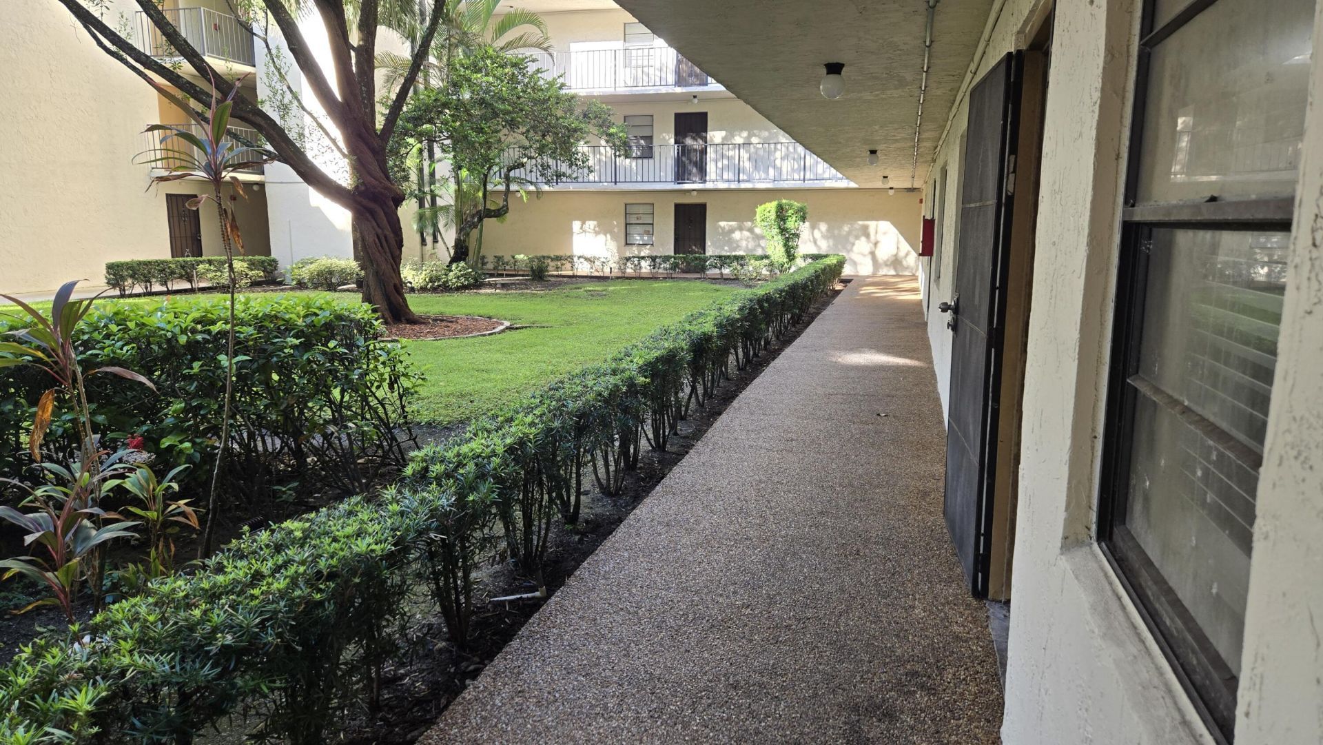 6190 Woodlands Boulevard, Unit 107, Tamarac, FL 33319 Photo