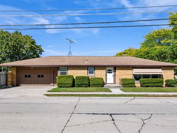 1706 Humboldt AVENUE, Sheboygan, WI 53081