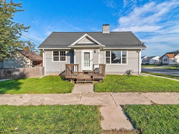 1821 S 18TH STREET, Manitowoc, WI 54220