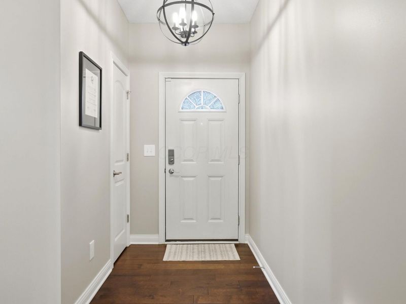 6216 Albany Brooke Drive, Westerville, OH 43081 Photo 2