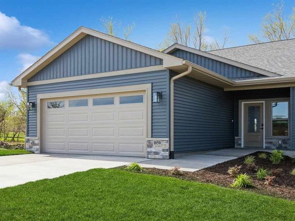 3110 Sunflower Street, Ely, IA 52227