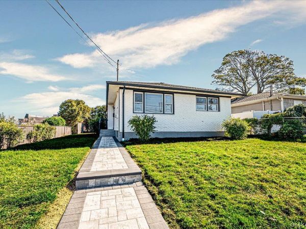 53 N 1st , Deer Park, NY 11729